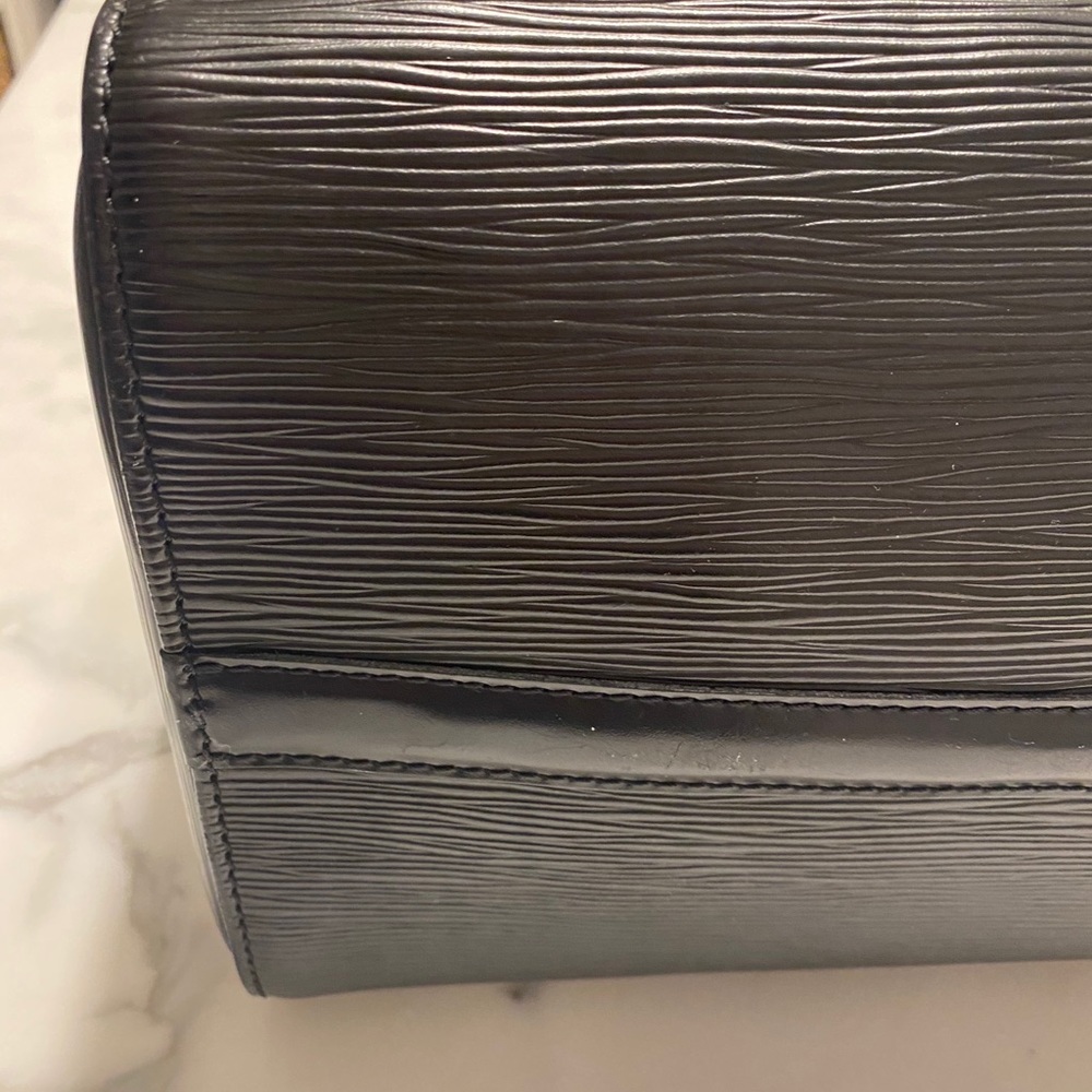 Louis Vuitton Speedy 30 Epi - Picture 9 of 16